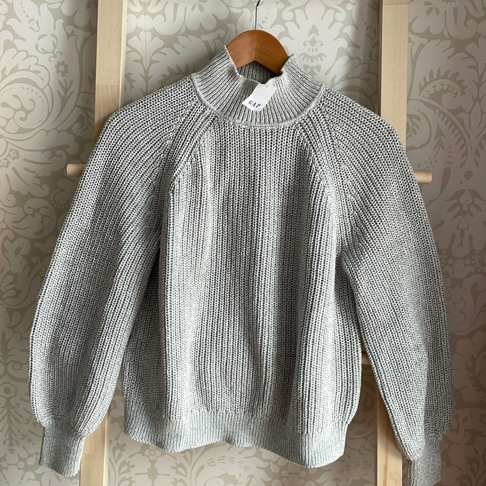 Gap. New. Silver grey relaxed cable-knit.
